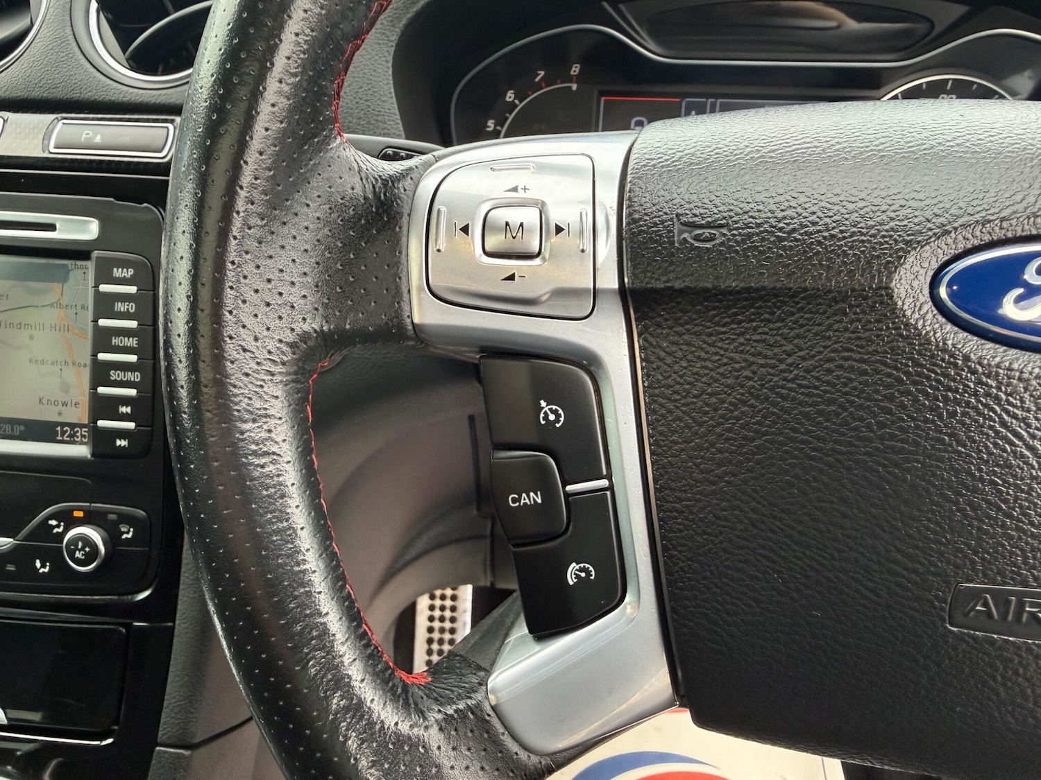 Used Ford S-Max 2013 for sale - 77330854: Photo 17