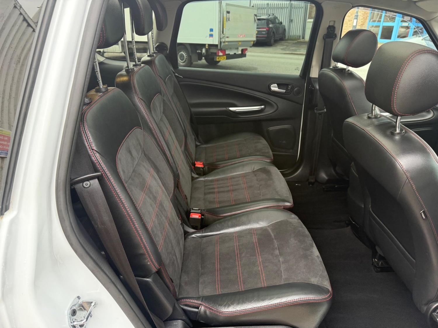 Used Ford S-Max 2013 for sale - 77330854: Photo 23