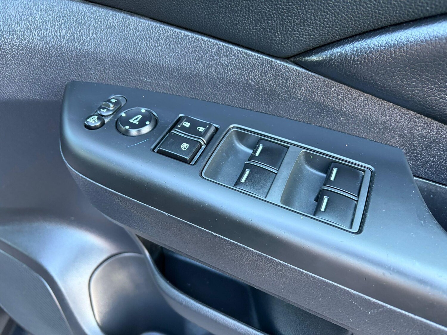 Used Honda CR-V 2016 for sale - 77839586: Photo 16