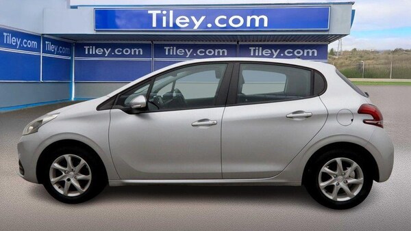 Used Peugeot 208 2015 for sale - 76175617: Photo 5
