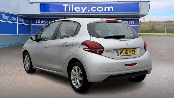Used Peugeot 208 2015 for sale - 76175617: Photo 7