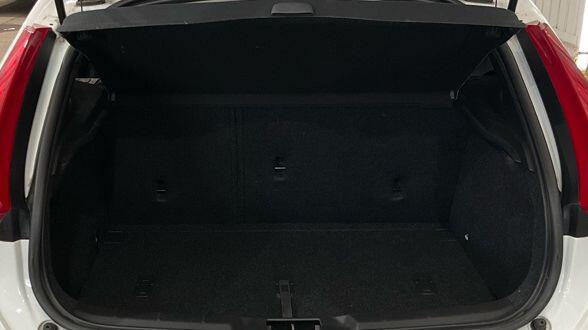 Used Volvo V40 2025 for sale - 76742477: Photo 13