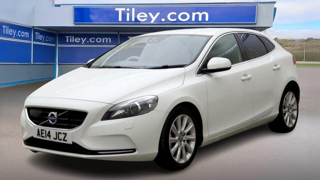 Used Volvo V40 2025 for sale - 76742477: Photo 3
