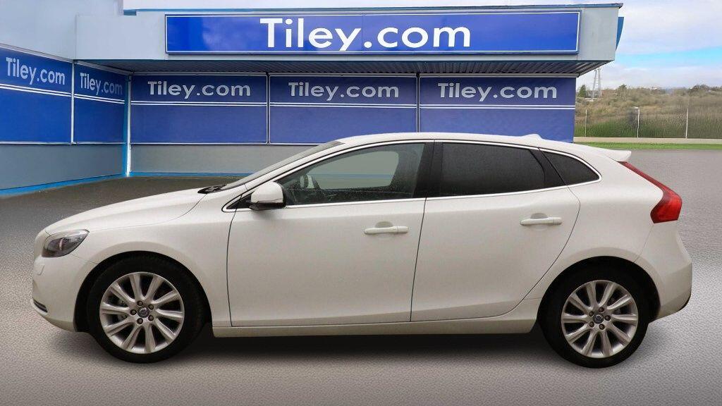 Used Volvo V40 2025 for sale - 76742477: Photo 5