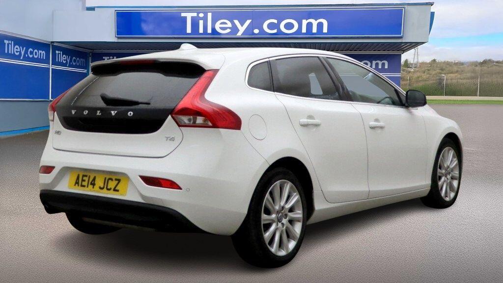 Used Volvo V40 2025 for sale - 76742477: Photo 8