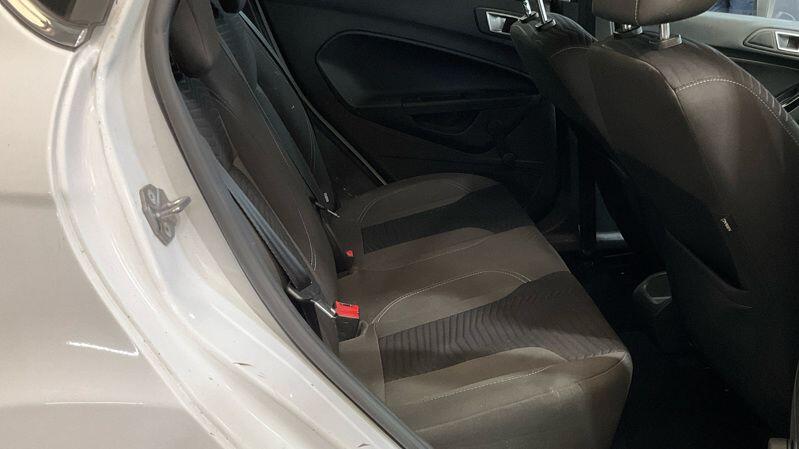 Used Ford Fiesta 2015 for sale - 76573236: Photo 12