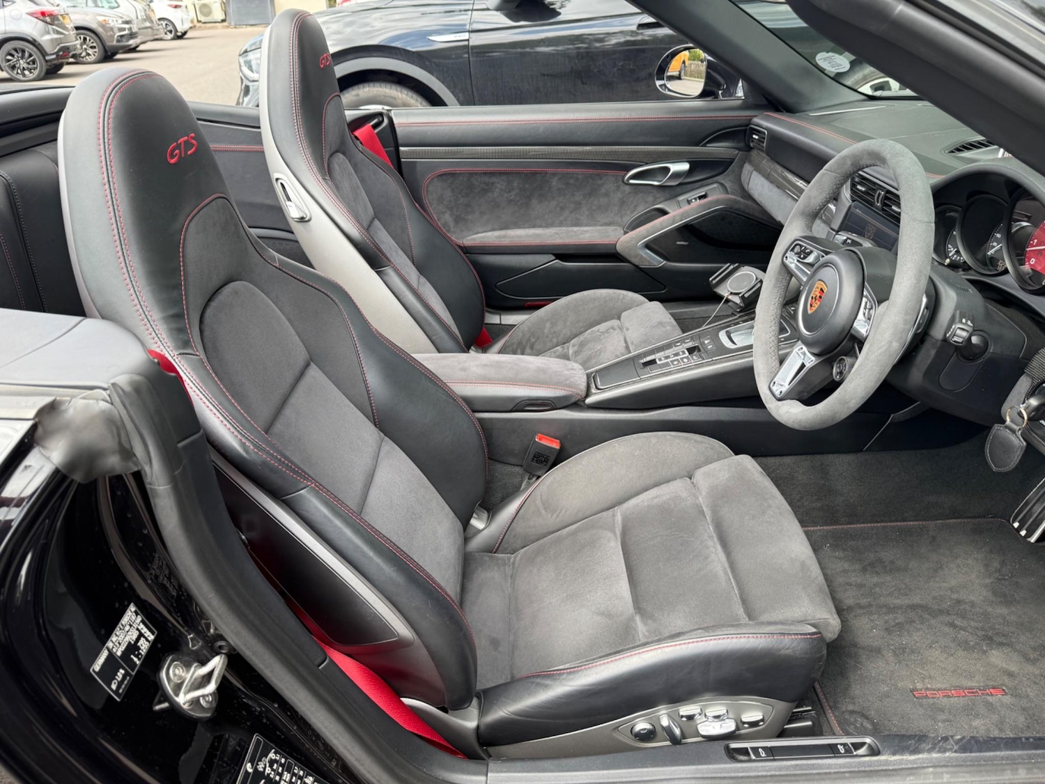 Used Porsche 911 for sale - 76337382: Photo 18