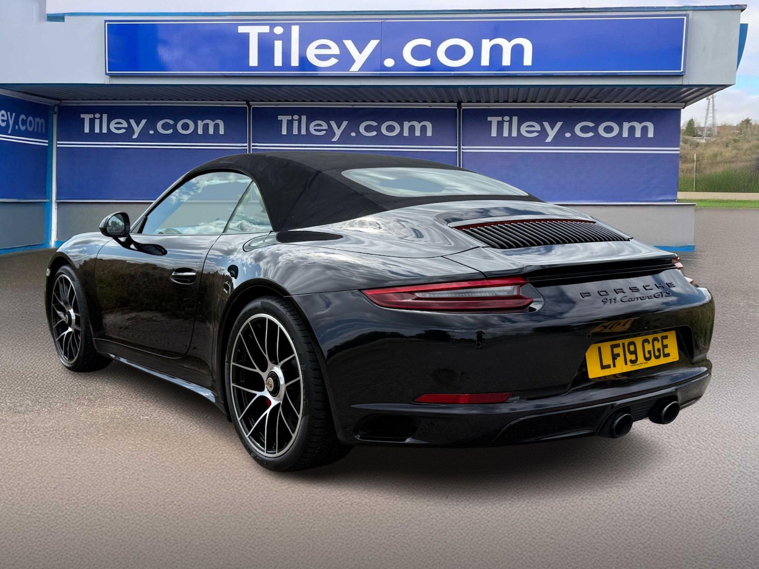 Used Porsche 911 for sale - 76337382: Photo 3