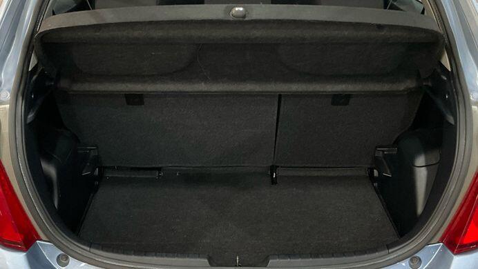 Used Toyota Yaris 2011 for sale - 76671704: Photo 13