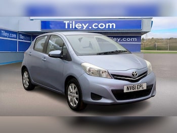 Used Toyota Yaris 2011 for sale - 76671704: Photo