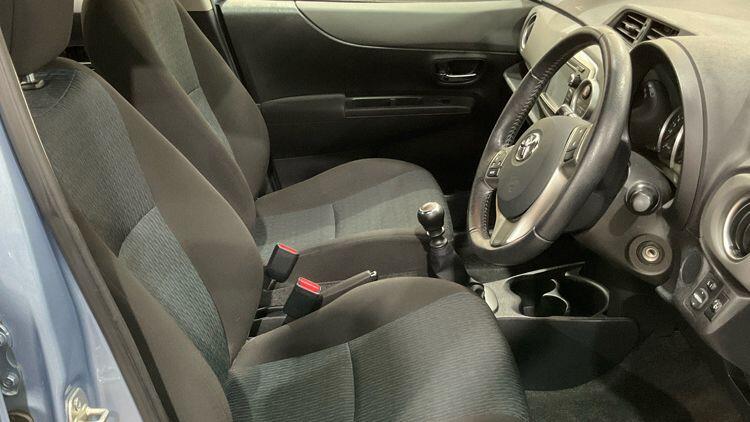 Used Toyota Yaris 2011 for sale - 76671704: Photo 9
