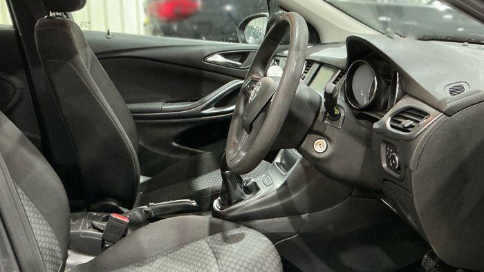 Used Vauxhall Astra for sale - 77613054: Photo 3