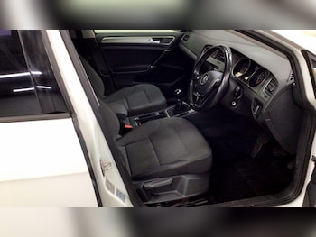 Used Volkswagen Golf 2015 for sale - 75857195: Photo