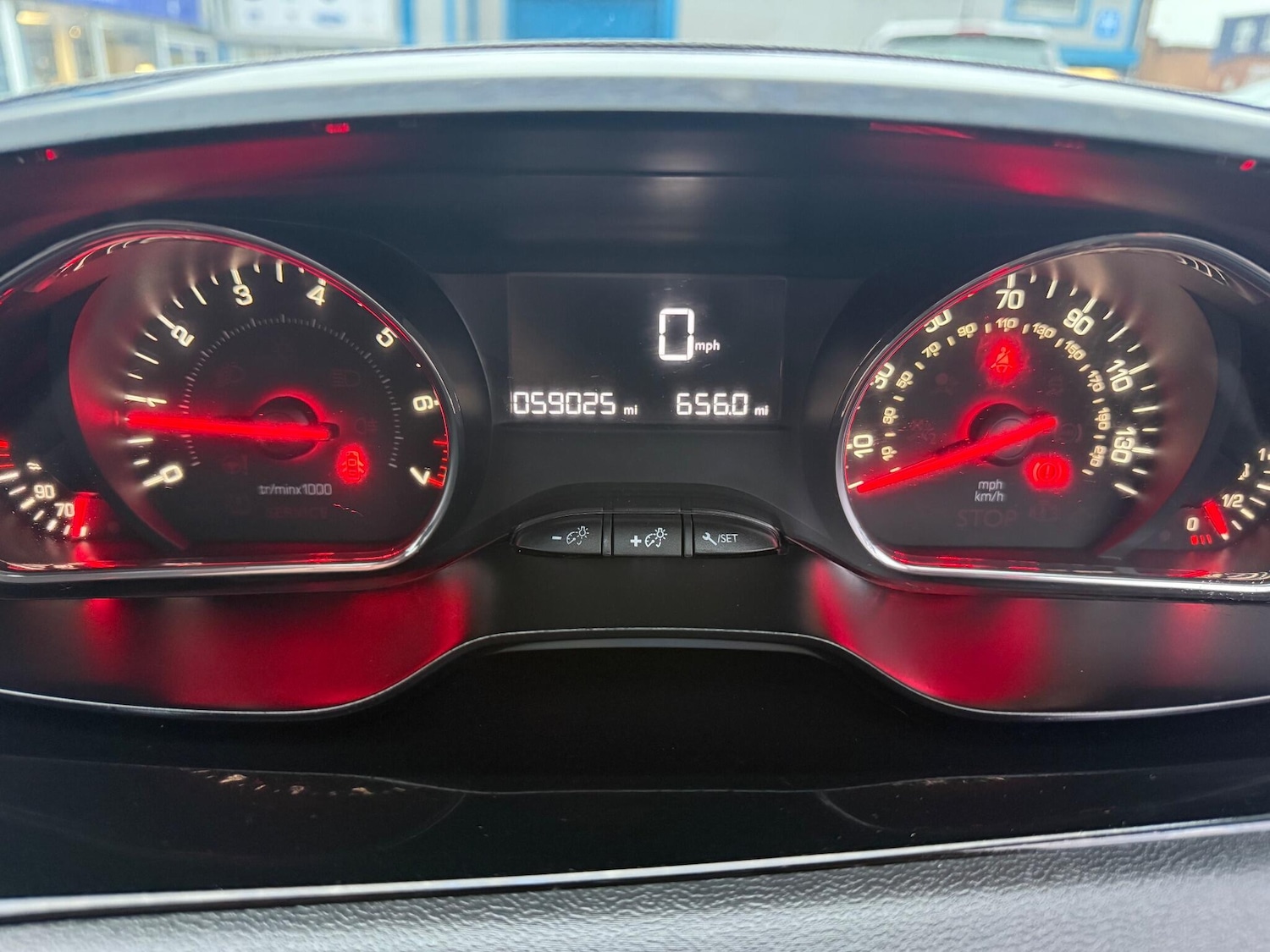 Used Peugeot 208 2014 for sale - 77029231: Photo 17