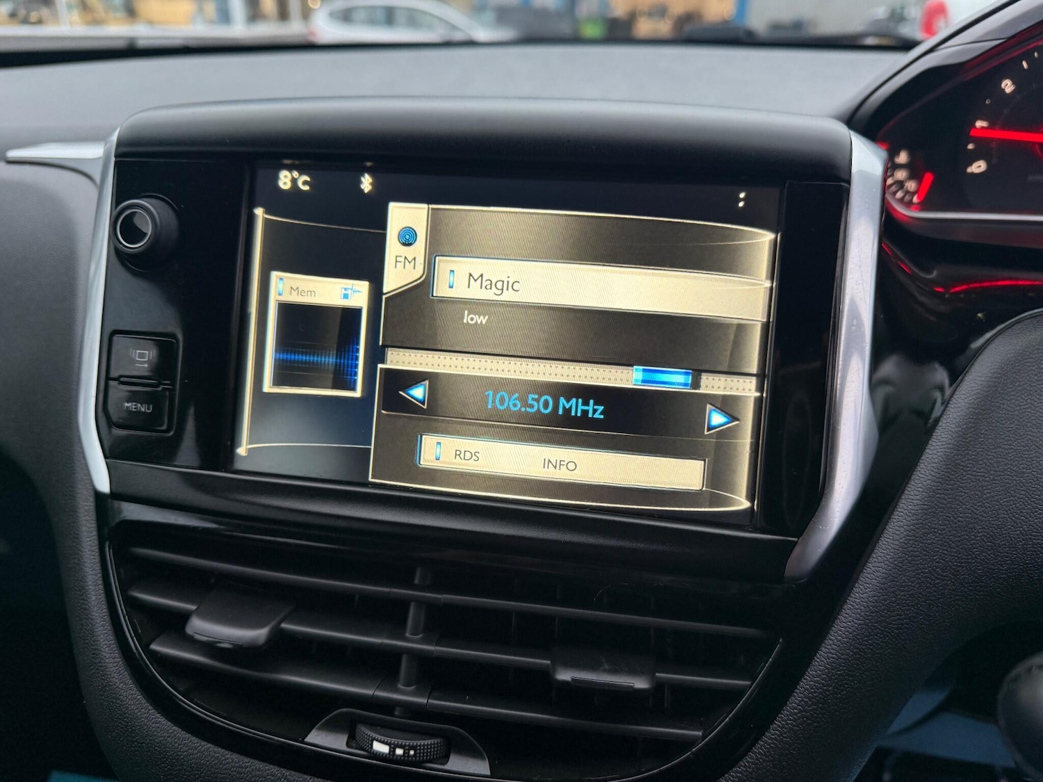 Used Peugeot 208 2014 for sale - 77029231: Photo 19