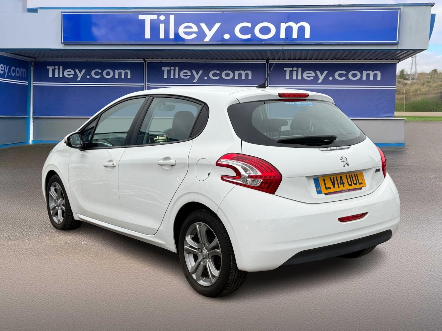 Used Peugeot 208 2014 for sale - 77029231: Photo 8