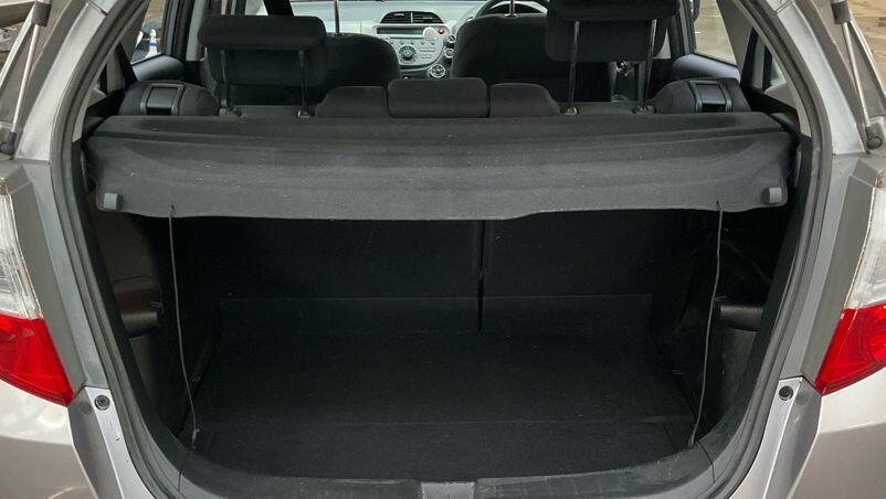 Used Honda Jazz 2010 for sale - 77574780: Photo 13