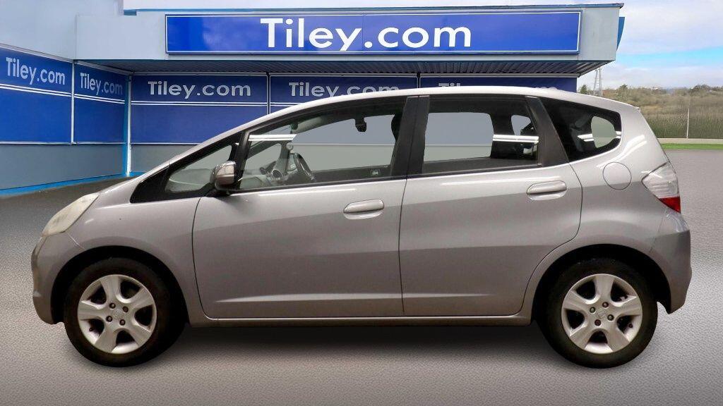 Used Honda Jazz 2010 for sale - 77574780: Photo 5