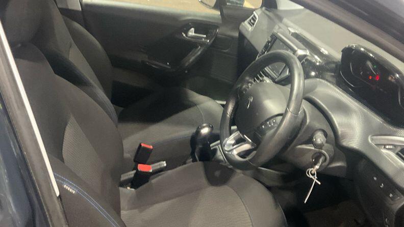 Used Peugeot 208 2019 for sale - 76935999: Photo 9