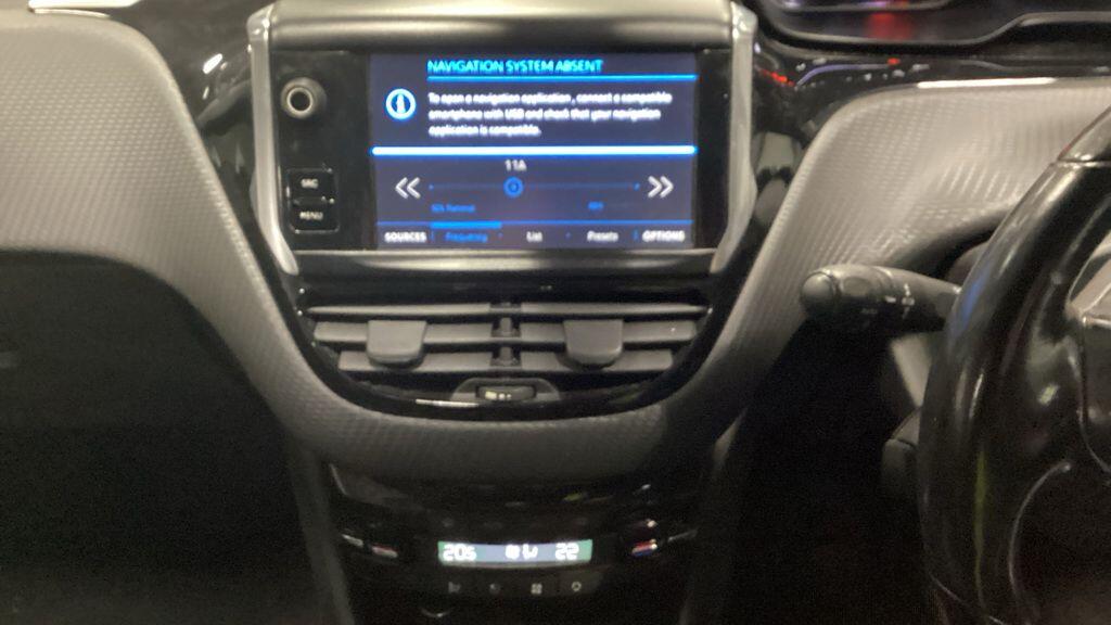 Used Peugeot 2008 2018 for sale - 76849582: Photo 10