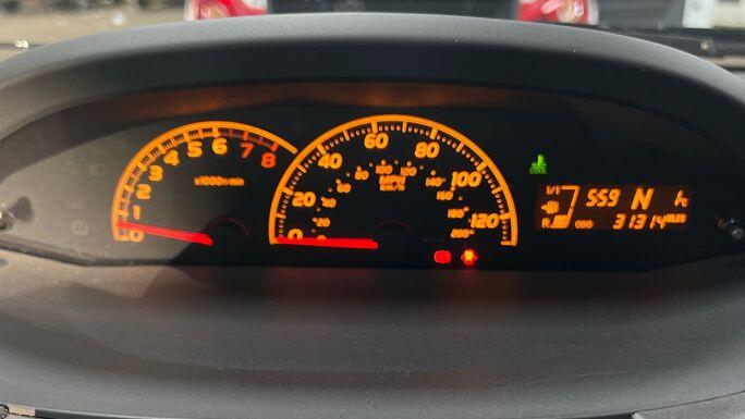 Used Toyota Yaris 2010 for sale - 77143382: Photo 11