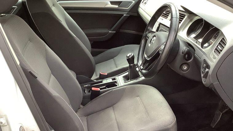 Used Volkswagen Golf 2014 for sale - 76995170: Photo 9