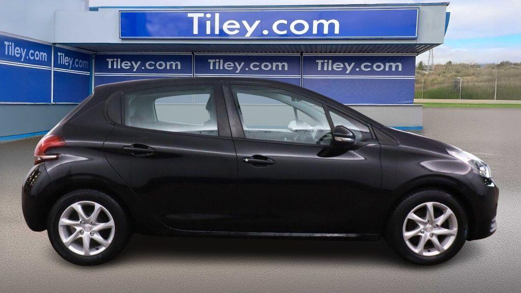 Used Peugeot 208 2017 for sale - 76752691: Photo 6