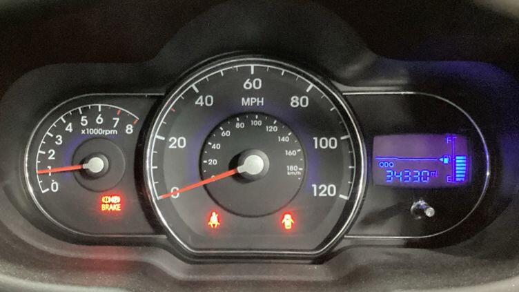 Used Hyundai i10 2012 for sale - 77191945: Photo 11