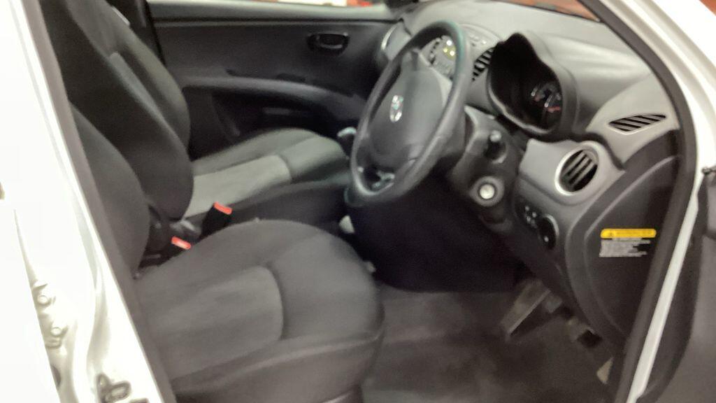 Used Hyundai i10 2012 for sale - 77191945: Photo 9