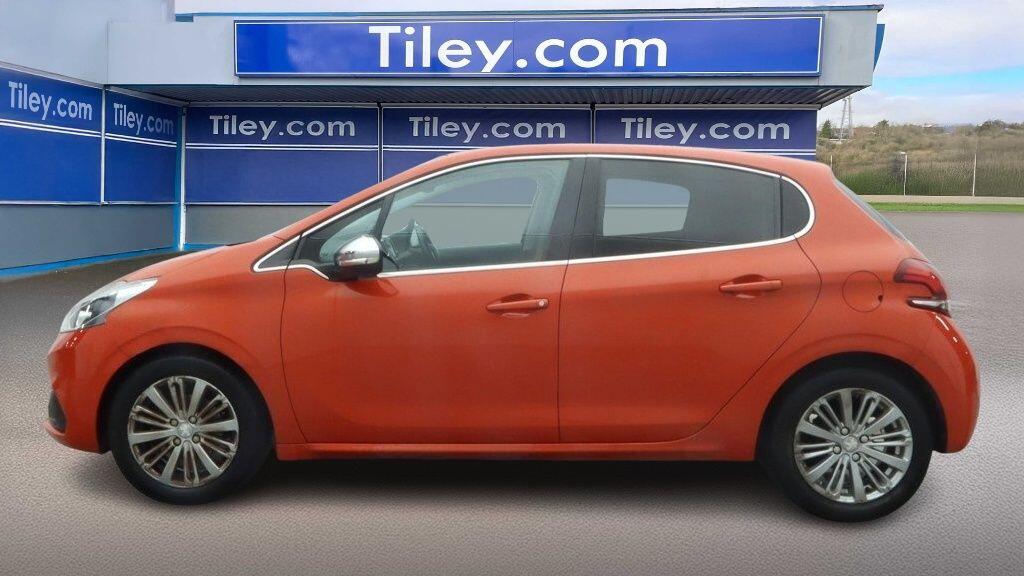 Used Peugeot 208 2017 for sale - 76935837: Photo 5