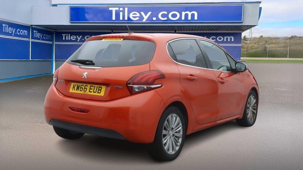 Used Peugeot 208 2017 for sale - 76935837: Photo 8
