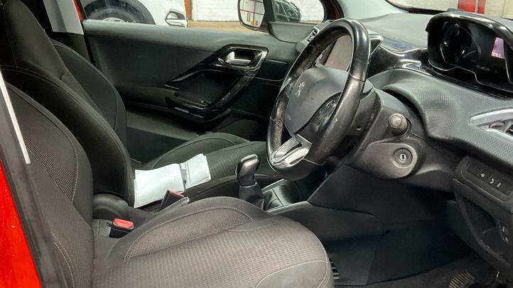 Used Peugeot 208 2017 for sale - 76935837: Photo 9