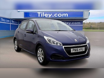 Peugeot - 208