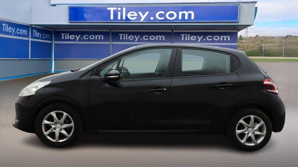 Used Peugeot 208 2012 for sale - 77174953: Photo 5