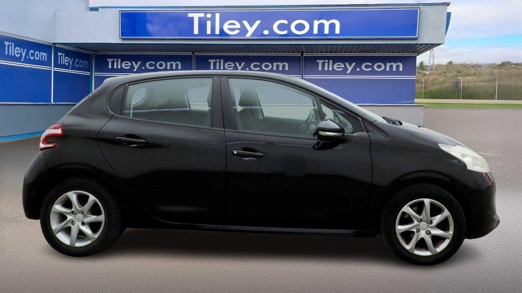 Used Peugeot 208 2012 for sale - 77174953: Photo 6