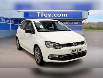 Used Volkswagen Polo 2015 for sale - 76964714: Photo