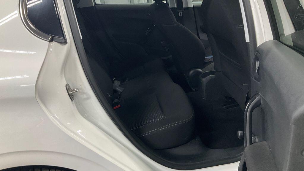 Used Peugeot 208 2015 for sale - 77174951: Photo 12
