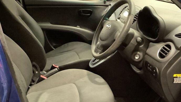 Used Hyundai i10 2011 for sale - 77315272: Photo 9