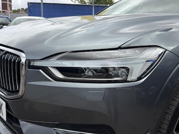 Used Volvo XC60 2018 for sale - 79425732: Photo