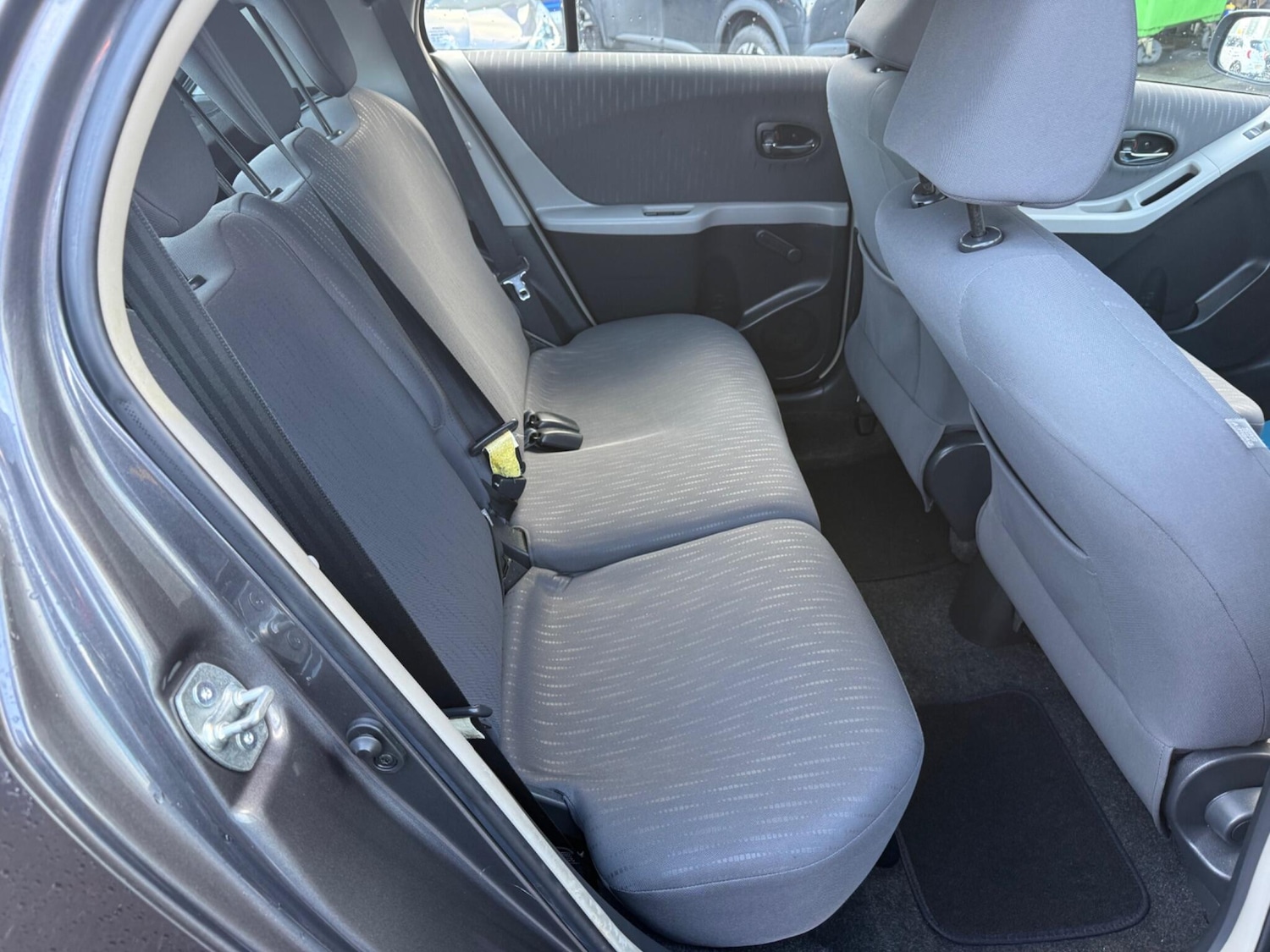 Used Toyota Yaris 2009 for sale - 77305396: Photo 24