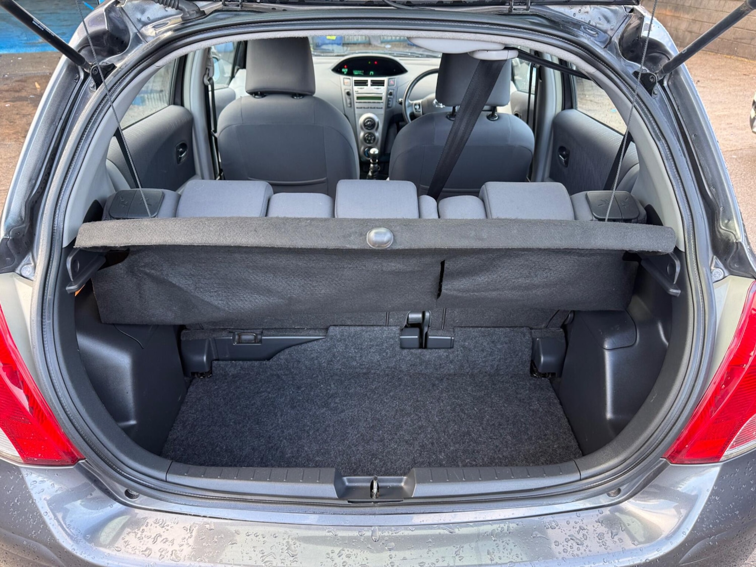 Used Toyota Yaris 2009 for sale - 77305396: Photo 25