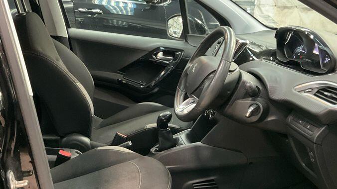 Used Peugeot 208 2016 for sale - 76936436: Photo 9