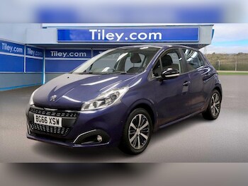 Used Peugeot 208 2016 for sale - 77939970: Photo