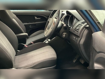 Used Kia Venga 2010 for sale - 77723245: Photo