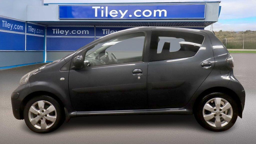 Used Toyota AYGO 2011 for sale - 76700829: Photo 5