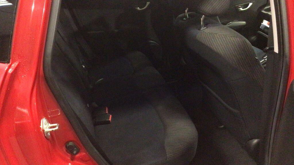 Used Honda Jazz 2014 for sale - 76850300: Photo 12