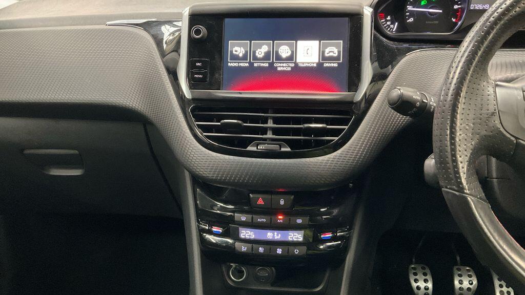 Used Peugeot 208 2015 for sale - 77611523: Photo 10