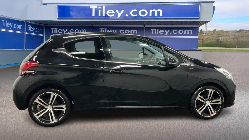 Used Peugeot 208 2015 for sale - 77611523: Photo 6