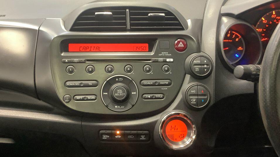 Used Honda Jazz 2013 for sale - 77266637: Photo 10