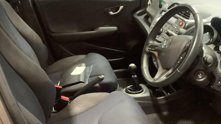 Used Honda Jazz 2013 for sale - 77266637: Photo 9